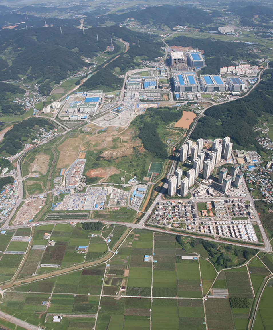 High-tech Strategic Industrial Complex Image